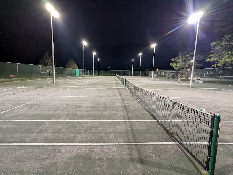 Meadowbrook Park Tennis Courts