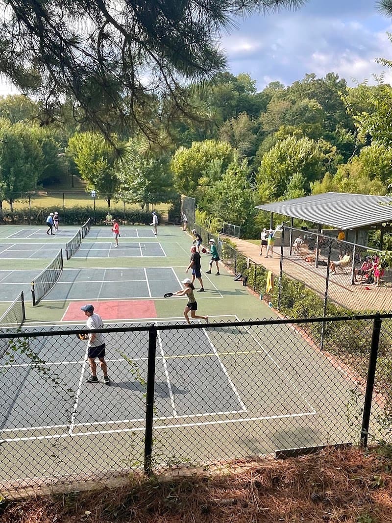 Crestwood Pickleball and Tennis Courts