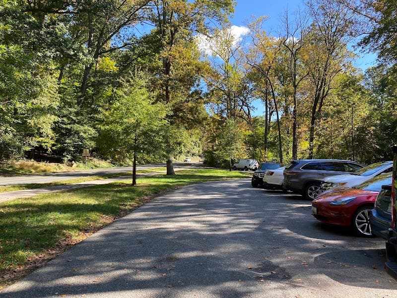 Dale Drive Tennis Court Parking Lot