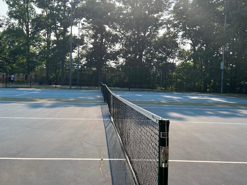 Hayes Park Tennis Courts