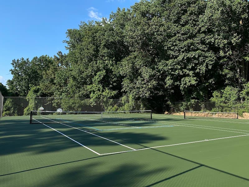 Americana Court