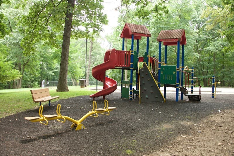 Kemp Mill Estates Park