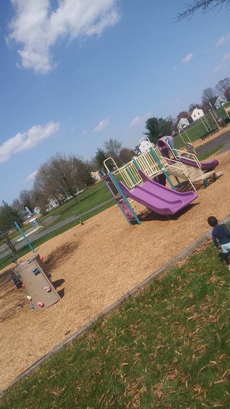 Enfield Chase Park (M-NCPPC)