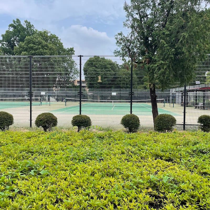 Zempukujigawa Green Space Tennis Courts