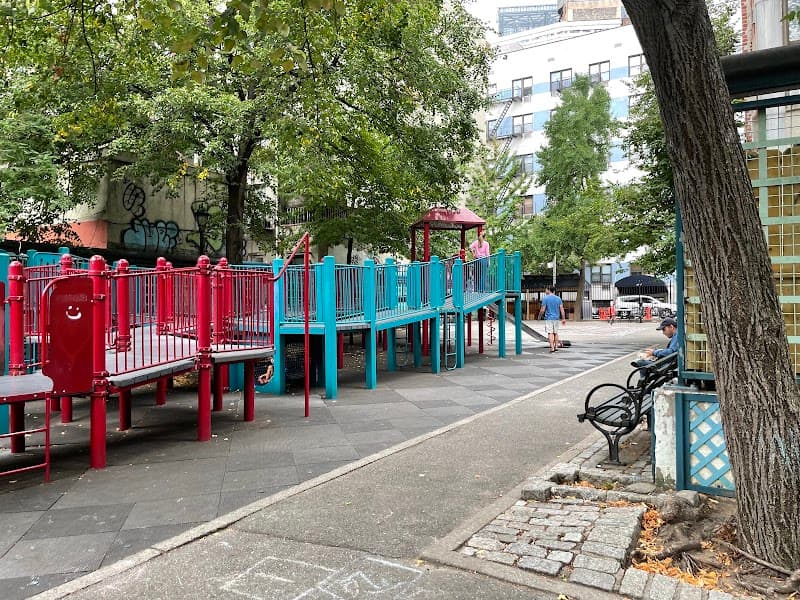 Vesuvio Playground